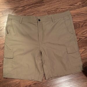 Magellan Outdoors Khaki Cargo Shorts size 42